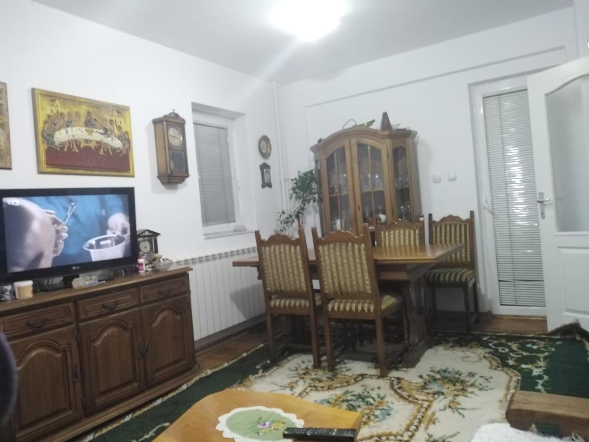Kraljevski Apartman Kraljevo Esterno foto